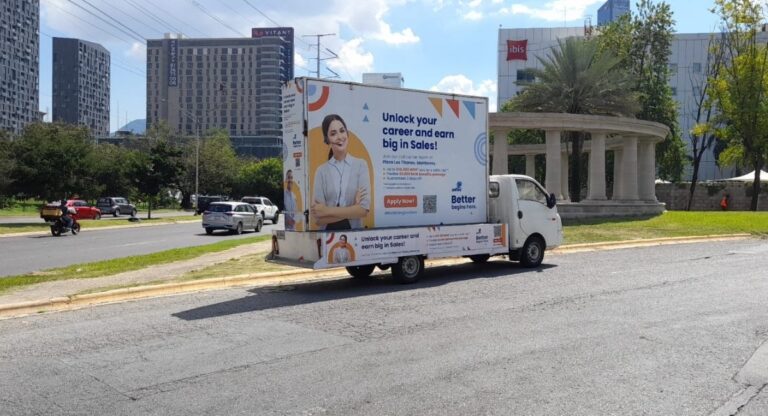 Valla móvil: Innovación y flexibilidad en publicidad exterior